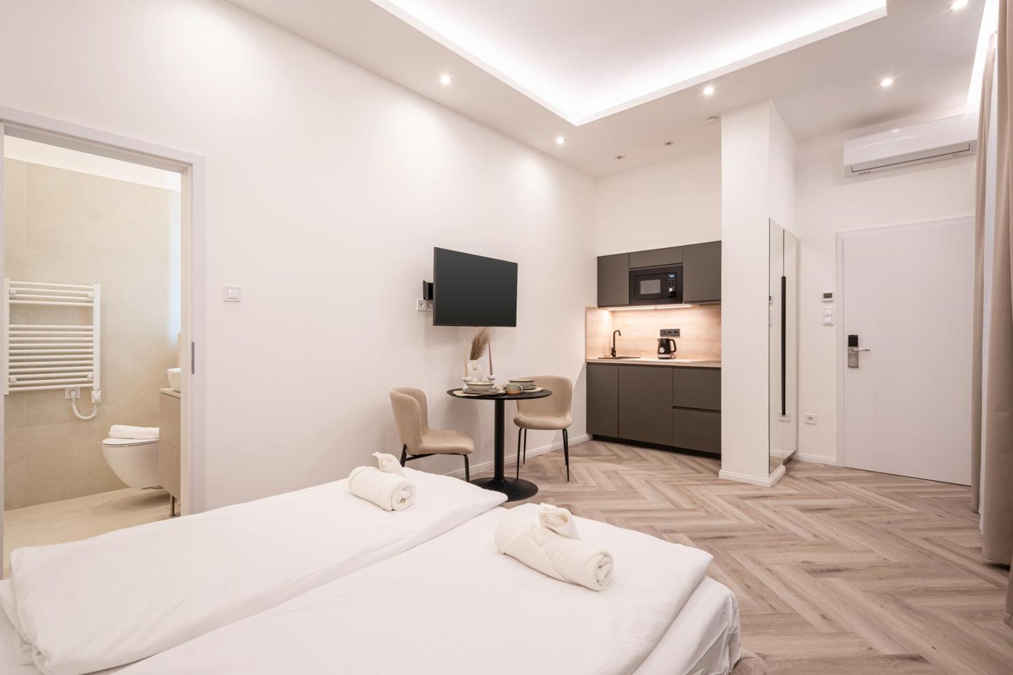 K51 - Kiraly Boutique Residence - Best Location By Bqa บูดาเปสต์ ภายนอก รูปภาพ